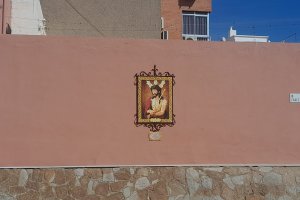 Instalación del mosaico en Los Molinos.