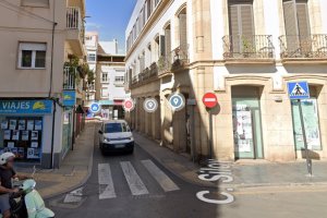 Acceso a la nueva carrera oficial tras el informe del Ayuntamiento de Almería. Google Maps.