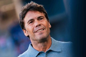 Rubi esperaba una versión mucho más segura y contundente del Almería en el Carlos Tartiere.