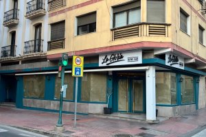 Ya está puesto el cartel del nuevo bar La Gloria.
