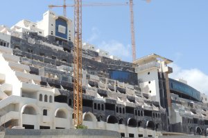 El estado de El Algarrobico hace unas pocas semanas cuando parece que se acerca su demolición.