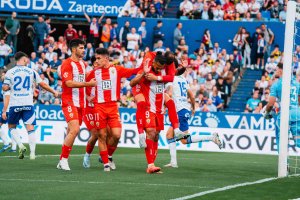 Toca disfrutar de una delantera que no tiene nadie en Segunda División.