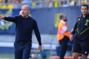 Paco López ha tocado fondo con el Cádiz en descenso.
