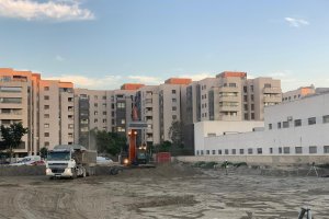 Movimientos de tierras en la parcela para Consum
