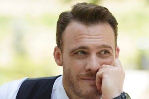 Kerem Bürsin Divinity