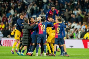 La celebración del Barcelona tras golear al Real Madrid. 