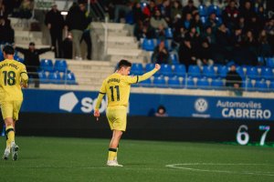 Arribas celebra su gol en El Alcoraz al Huesca. 