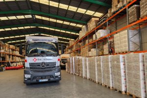 Uno de los vehículos que ha enviado Cruz Roja Almería a Valencia.