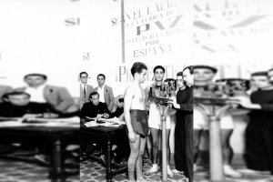 El famoso  boxeador almeriense Antonio González ante la báscula en presencia de los púgiles Marín y De las Heras. Abril de 1944.