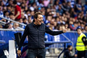 Luis Miguel Ramis no tuvo un regreso feliz a los banquillos.