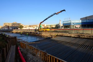 Así van los trabajos en la zona de naves industriales que se encuentran ubicadas en la Carretera de Sierra Alhamilla