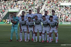 Este fue el priimer once del Elche este curso en Segunda División.