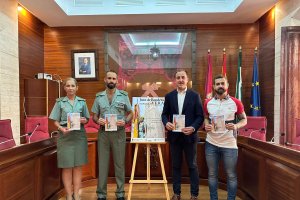 Imagen del acto de presentación de la Jura Civil de Bandera.
