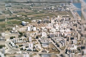 Fue en los años 60 cuando los pisos se fueron adueñando de la vega en la zona del Zapillo y de toda la franja litoral.