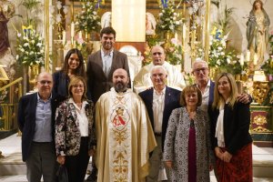 Vasyl Diakiv, con los representantes de la Hermandad de Pasión en el día de su despedida.