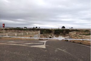 Almería corta los accesos del río Andarax.