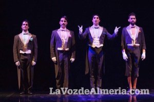 Montaje del espectáculo The Hole en la carpa instalada en el antiguo recinto ferial de Almería.