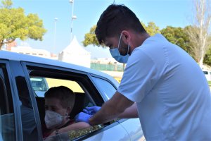 Vacunación en el Palacio de los Juegos Mediterráneos.