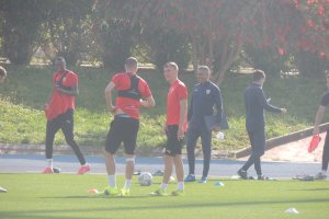 José Gomes llegando al Anexo para iniciar el entrenamiento.