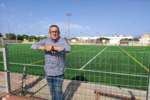 José Manuel Membrives en un campo que conoce muy bien. Es como su casa.