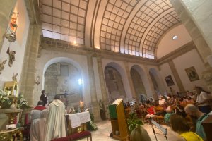 San Juan acogió la toma de posesión de su nuevo párroco, Ramón Carlos Rodríguez.