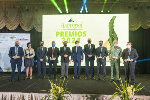 Los premiados por la confederación empresarial de la provincia de Almería.