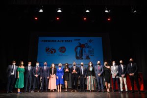 Familia en el 15º aniversario de los Premios AJE.