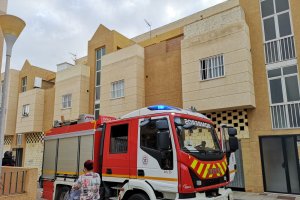 Los bomberos este miércoles en el lugar del siniestro.