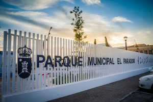 Entrada del nuevo recinto en El Parador.