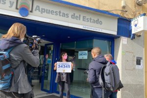 Catalina Guerrero celebra el reparto de casi dos millones de euros.