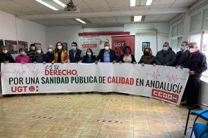 Foto de familia de convocantes y entidades adheridas.