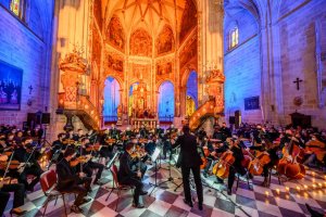 Concierto ofrecido por la Orquesta Ciudad de Almería (OCAL) en la Catedral.