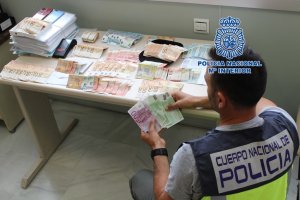 Carlos Torres, Álex Ortiz, Sylvia Pantoja, Sombra y Luz, Raúl El Balilla, Javiche, Juande y Elena Vargas.