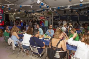 La Bodega del Jamón, punto de encuentro en la Feria de San Isidro este jueves.