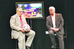 Los dos Alfonsos García en un programa especial de Localia Televisión en 2007.