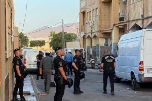 Imagen del operativo policial en Santa María del Águila.