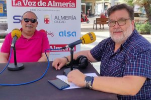 Alfredo Casas junto a Manuel Cerejido de la Hermandad del Encuentro en Almería.