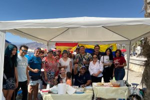 Disfrutando del Día de la Arepa.