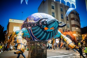 Gran espectáculo de formas y color durante la cabalgata.