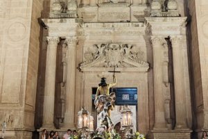 El Resucitado, antes de entrar a la Catedral.