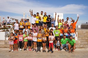 Foto de familia con los primeros clasificados de todas las categorías.