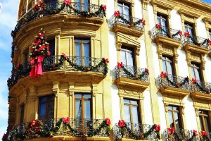 La Casa de las Mariposas, engalanada por Navidad.