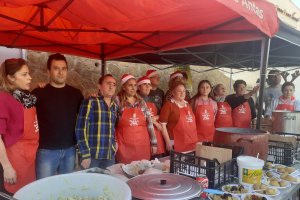 Los vecinos de Jauro prepararon comida tradicional con la patata como protagonista.
