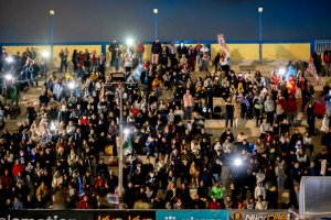 Juego de luces para dar el pistoletazo de salida al evento.