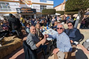 El vino y la gastronomía popular fueron los grandes protagonistas de esta segunda edición de la Feria de la Matanza antusa.