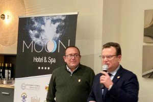 Antonio Carmona, recibiendo el Premio Indalo de Gastronomía