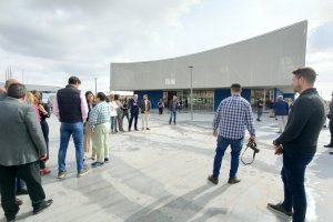 La nueva lonja de Roquetas de Mar fue inaugurada este viernes con la presencia de numerosas autoridades.