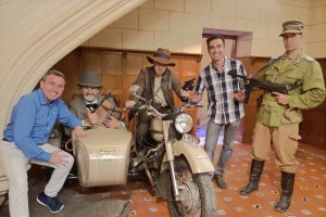 Rubén Molins, Miguel Morales, Japico, Jaume Palau y Leonardo Giménez, en la inauguración de la muestra en la Casa del Cine.