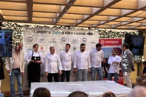 Paco Malia, Celia Jiménez (chef Restaurante Cela Jiménez), José Sánchez (chef Restaurante El Ronqueo), Dani Muñoz (chef El Travieso), Andrés Andrade (jefe de cocina restaurante Tony García) Rodri Fernández (chef restaurante Taúlla) y Tony García