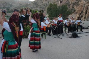 Actuación en la presentación de la Feria.